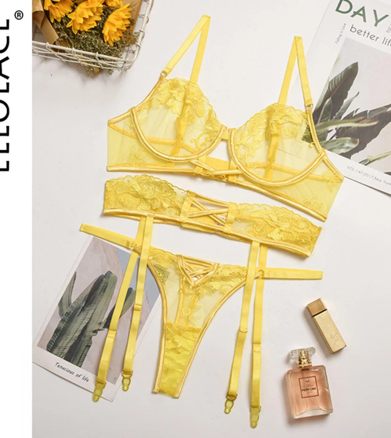 Ellolace Exotic Women's Lingerie Sheer Bra Sensual 3-Piece Lace Panty Set